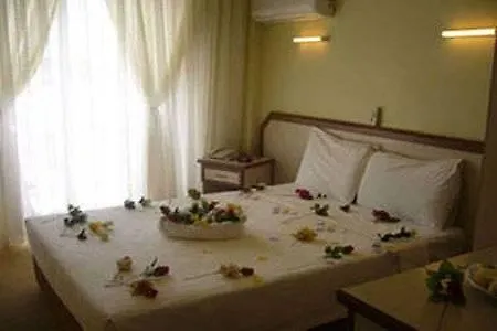 Otel Eyfel 3*